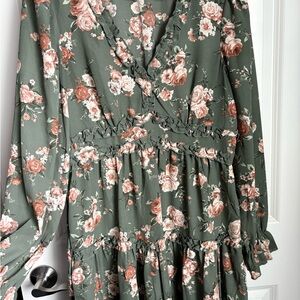 Floral Print Mini Dress v neck